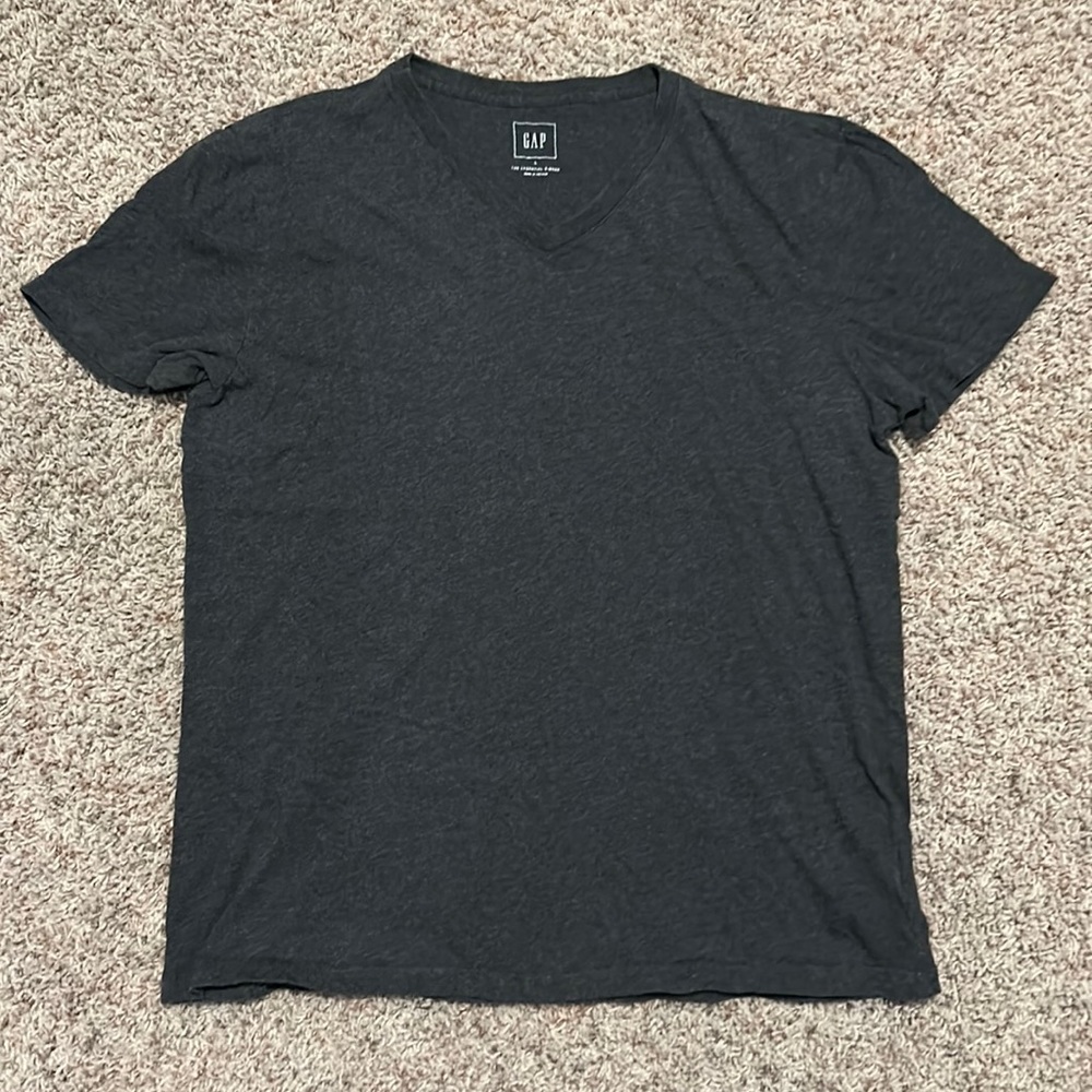 Gap Men’s Dark Heather Gray V-Neck Tee, Size Large